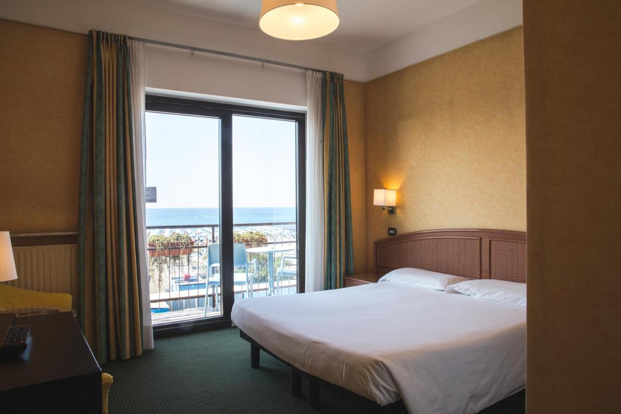 Hotel Santa Maria Chiavari Exterior photo