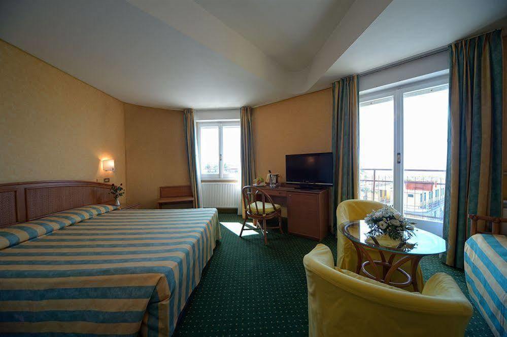 Hotel Santa Maria Chiavari Exterior photo