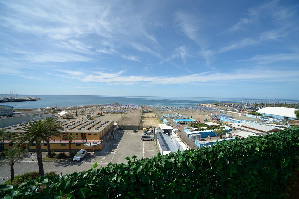 Hotel Santa Maria Chiavari Exterior photo
